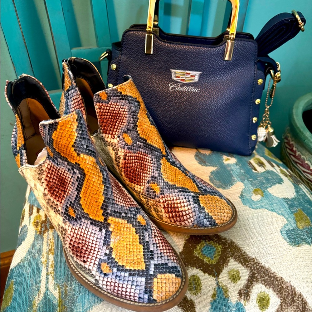 Blondo ankle boots